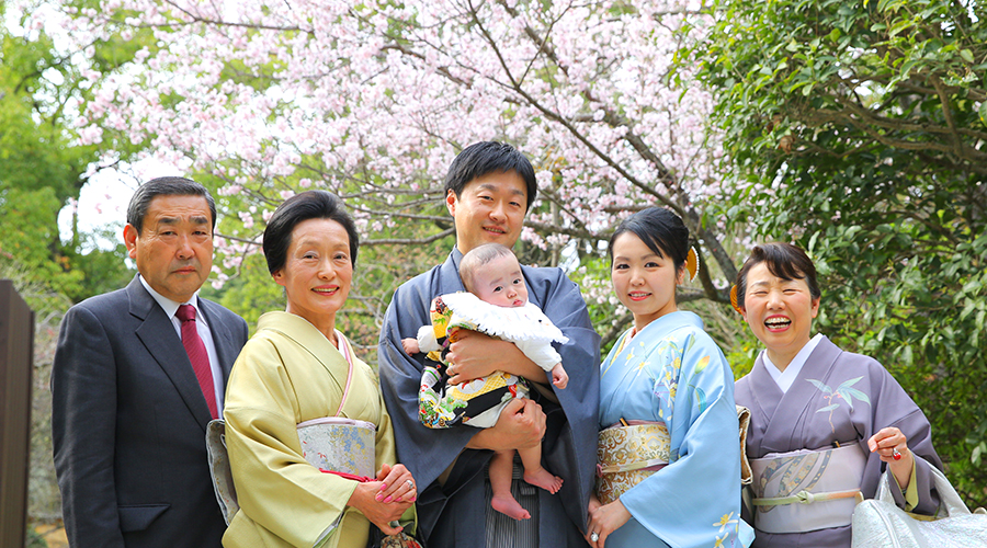 初宮 お食い初めのご会食 ご宴席 ご家族 グループ 神社で結婚式を 神前式 和婚なら 報徳二宮神社 報徳会館